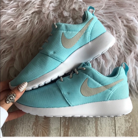 NWT Nike Roshe One Rare - Picture 8 of 8